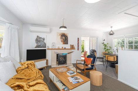 Photo of property in 8 Simpson Place, Whitianga, 3510