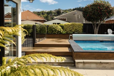 Photo of property in 215 Bay View Road, Saint Clair, Dunedin, 9012