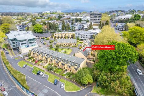 Photo of property in 2/104 Grantham Street, Hamilton Central, Hamilton, 3204