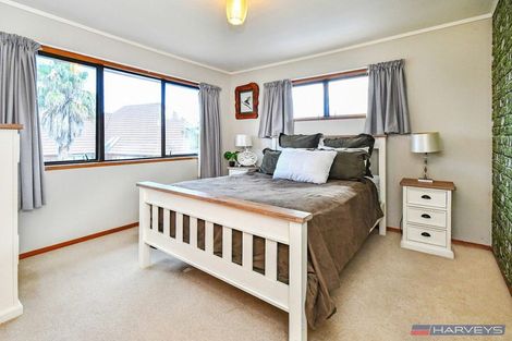 Photo of property in 9 Rarahu Place, The Gardens, Auckland, 2105