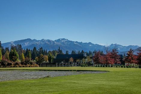 Photo of property in 14 Little Orchard Way, Wanaka, 9382