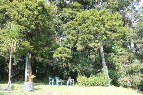 Photo of property in 16 Whaka Street, Maungaturoto, 0520