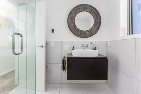 Photo of property in 2 Lucern Lane, Petone, Lower Hutt, 5012