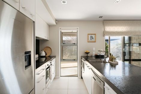 Photo of property in 1 Butterworth Crescent, Papamoa Beach, Papamoa, 3118