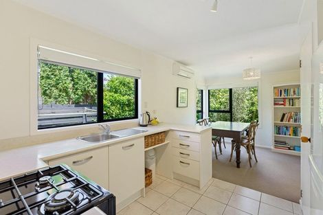 Photo of property in 3 Henare Street, Waikanae Beach, Waikanae, 5036