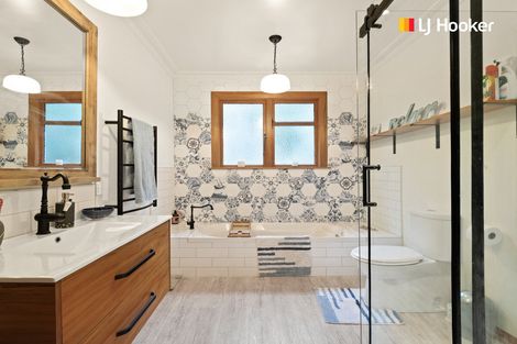 Photo of property in 3 Coach Road, Fairfield, Dunedin, 9018