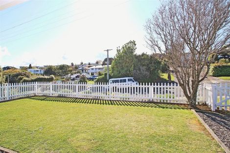 Photo of property in 115 Harbour View Road, Omokoroa, 3114