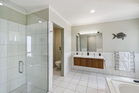 Photo of property in 27a Kotare Street, Waikanae, 5036