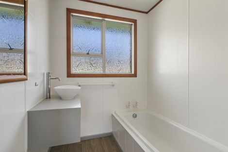 Photo of property in 11 Kinmont Crescent, Kinmont Park, Mosgiel, 9024