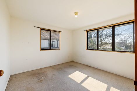 Photo of property in 13 Broadfell Avenue, Avonhead, Christchurch, 8042