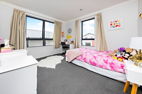 Photo of property in 6 Kohi Kai Place, Weymouth, Auckland, 2103