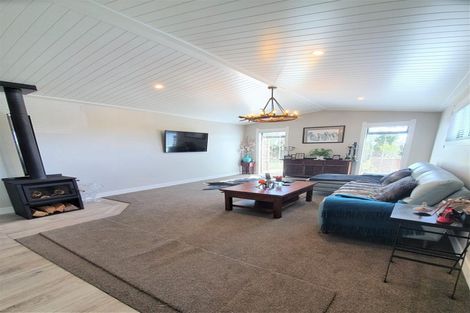 Photo of property in 130 Highland Drive, Acacia Bay, Taupo, 3385