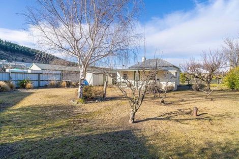 Photo of property in 8 Fraser Street, Clyde, 9330