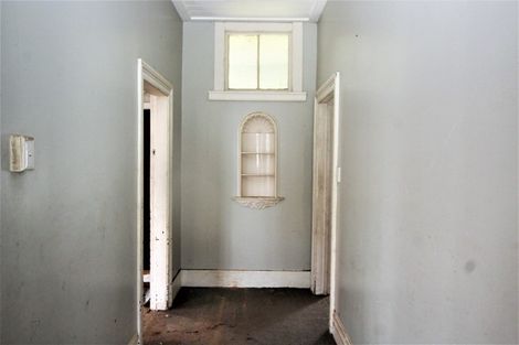 Photo of property in 32 Ross Street, Woodville, 4920