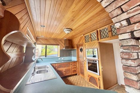 Photo of property in 1 Hobbit Lane, Pinehaven, Upper Hutt, 5371