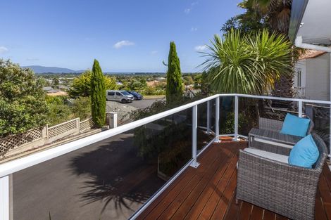 Photo of property in 83 Kakariki Grove, Waikanae, 5036