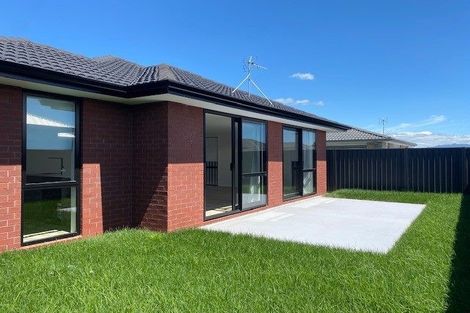 Photo of property in 12 Pioneer Crescent, Omokoroa, 3114