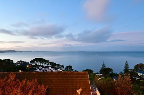 Photo of property in 33 Whale Cove, Stanmore Bay, Whangaparaoa, 0932