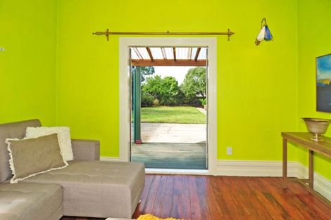 Photo of property in 61 Cutten Street, South Dunedin, Dunedin, 9012