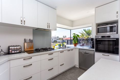 Photo of property in 9 Evenwood Place, Waimairi Beach, Christchurch, 8083