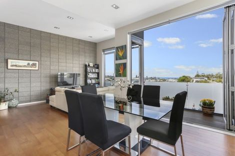 Photo of property in Wilk Heights, 8/8 Wilk Lane, Browns Bay, Auckland, 0630