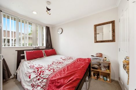 Photo of property in 99c Settlement Road, Papakura, 2110
