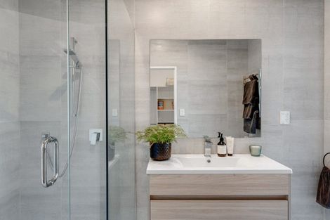 Photo of property in 3 Ropere Street, Kumeu, 0810