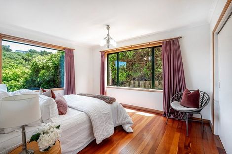 Photo of property in 45 Maungaraki Road, Korokoro, Lower Hutt, 5012