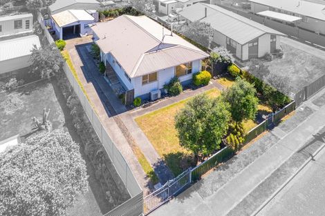 Photo of property in 25 Carson Street, Castlecliff, Whanganui, 4501