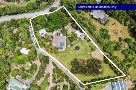 Photo of property in 218 Massey Road, Waipu, 0582