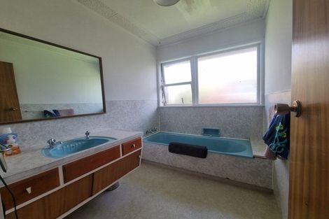 Photo of property in 77 Ross Street, Woodville, 4920