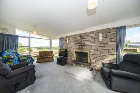 Photo of property in 78 Managhs Road, Halcombe, Feilding, 4775