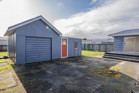 Photo of property in 3 Heather Street, Levin, 5510