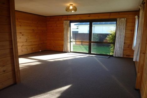 Photo of property in 19 Factory Road, Belfast, Christchurch, 8051