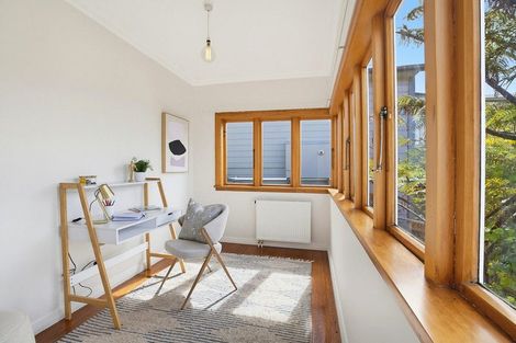 Photo of property in 121 The Ridgeway, Mornington, Wellington, 6021