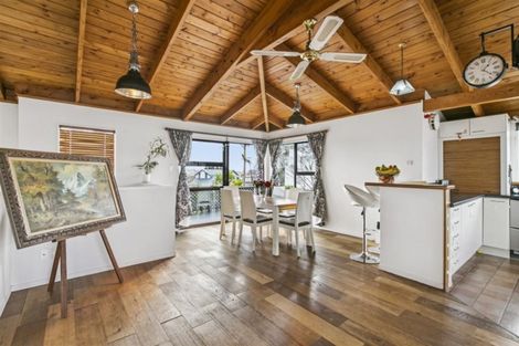 Photo of property in 203 Luckens Road, West Harbour, Auckland, 0618