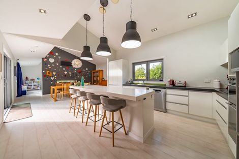 Photo of property in 9 Sylvan Way, Silverstream, Upper Hutt, 5019