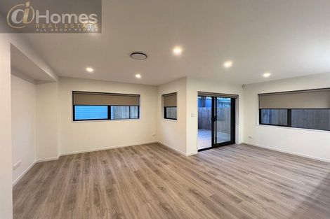 Photo of property in 30c Durham Street, Te Atatu Peninsula, Auckland, 0610