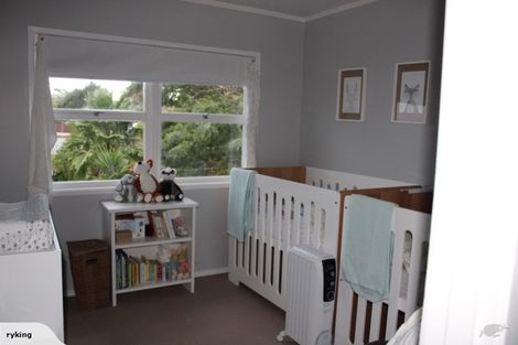 Photo of property in 2/112 Ennis Avenue, Pakuranga Heights, Auckland, 2010