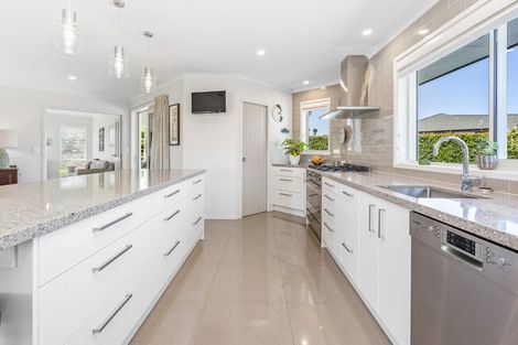 Photo of property in 9 Summerfield Way, Parahaki, Whangarei, 0112