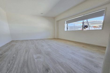 Photo of property in 69a Farquhar Road, Glendene, Auckland, 0602