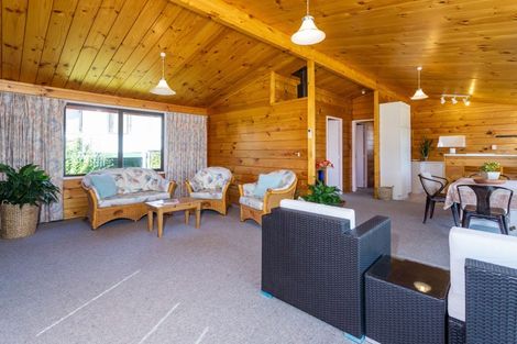 Photo of property in 11 Kauri Place, Tairua, 3508