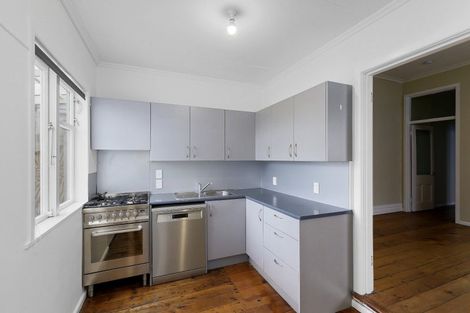Photo of property in 23 Trent Street, Island Bay, Wellington, 6023