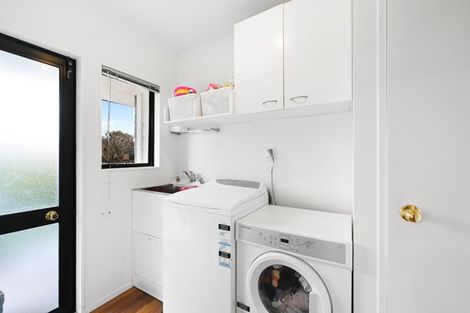 Photo of property in 27 Halcione Close, Flagstaff, Hamilton, 3210