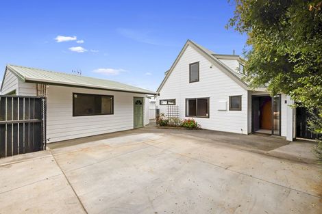 Photo of property in 21 Rata Street, Upper Vogeltown, New Plymouth, 4310