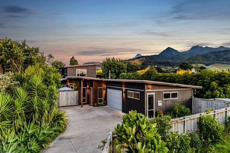 Photo of property in 37a Donnelly Street, Oakura, 4314