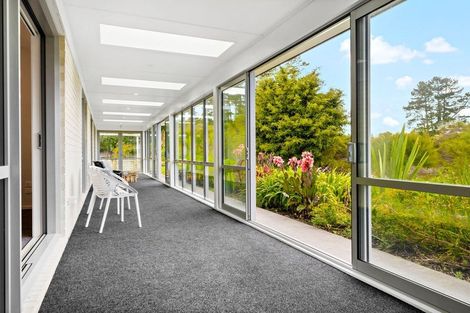 Photo of property in 21 Eric Farley Drive, Kumeu, 0810