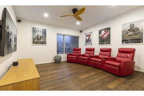 Photo of property in 11 Kelmore Place, Schnapper Rock, Auckland, 0632