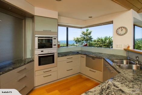 Photo of property in 2/19 Churchill Road, Murrays Bay, Auckland, 0630