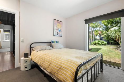 Photo of property in 72 West End Road, Westmere, Auckland, 1022